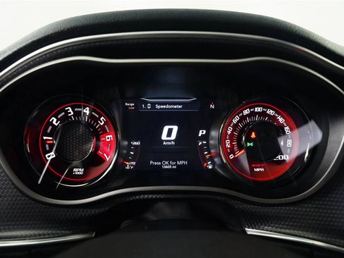 Used 2016 Dodge Challenger SRT Hellcat RWD image 38