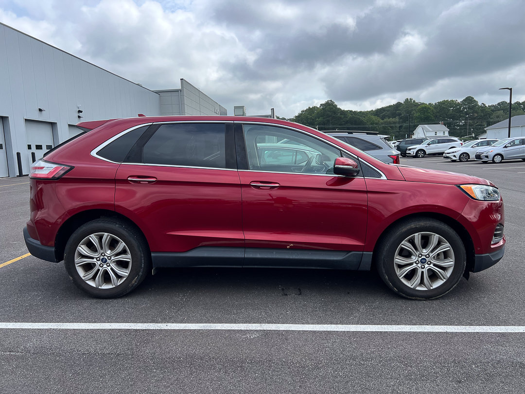 Used 2019 Ford Edge Titanium w/ Equipment Group 301A AWD/4WD image 6