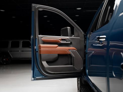 Used 2024 GMC Sierra 2500 Denali Ultimate w/ LPO, GMC Protection Package image 50