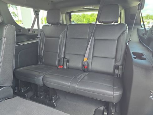 Certified 2024 Chevrolet Suburban LT AWD/4WD image 16