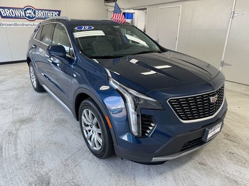 Used 2019 Cadillac XT4 Premium Luxury w/ Cold Weather Package AWD/4WD image 11