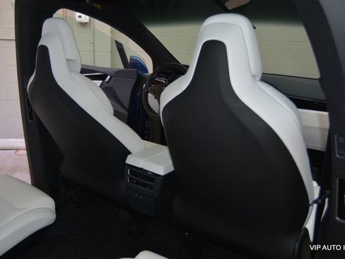 Used 2019 Tesla Model X 100D image 19