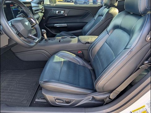 Used 2024 Ford Mustang GT Premium image 13