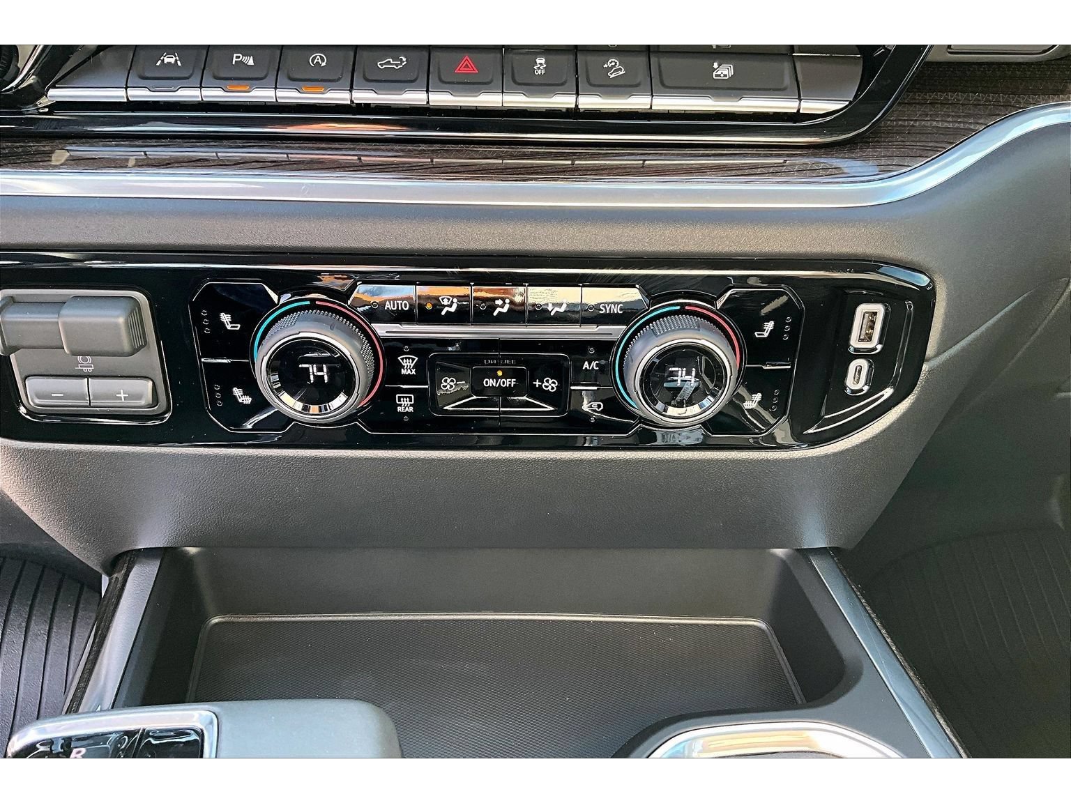 New 2026 Chevrolet Silverado 1500 RST w/ RST All Star Premium Package AWD/4WD image 33