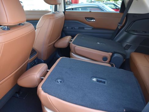 New 2026 Nissan Pathfinder Platinum FWD image 58