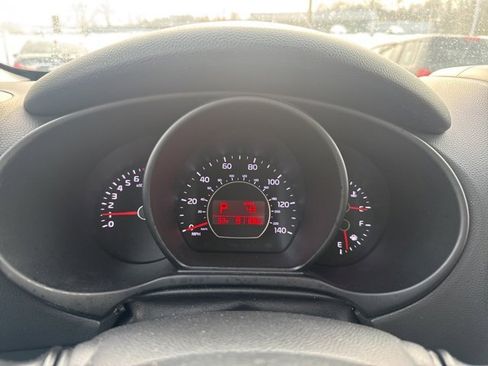 Used 2017 Kia Soul + image 19