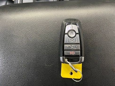 Used 2022 Ford F150 Lariat w/ Equipment Group 502A High image 30