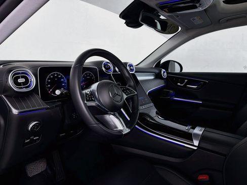 Used 2023 Mercedes-Benz GLC 300 4MATIC w/ Exclusive Trim Package image 14