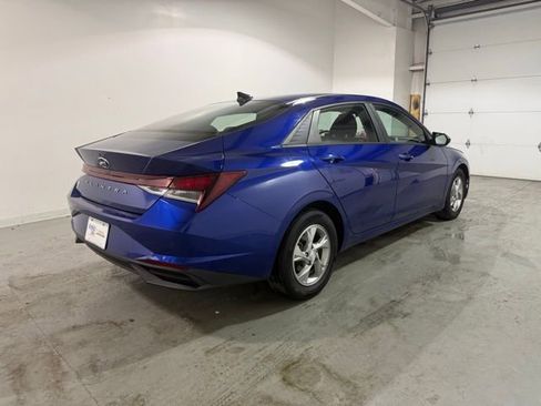 Used 2021 Hyundai Elantra SE image 6