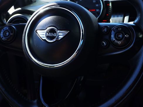 Used 2017 MINI Cooper S image 60