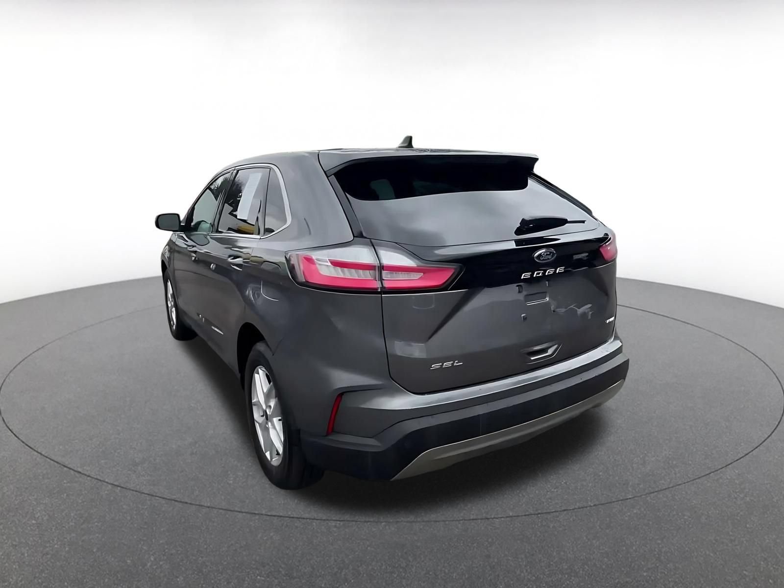 Used 2024 Ford Edge SEL AWD/4WD image 10
