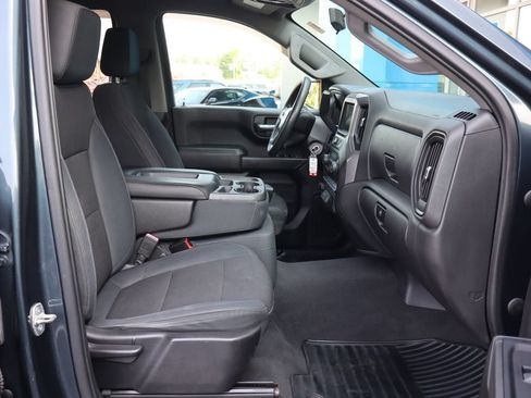 Used 2019 Chevrolet Silverado 1500 Custom Trail Boss w/ Custom Convenience Package AWD/4WD image 15