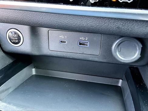 Certified 2023 Nissan Rogue SV FWD image 32