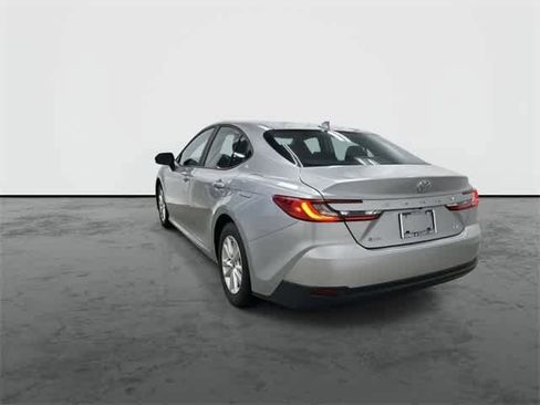 Used 2025 Toyota Camry LE image 2