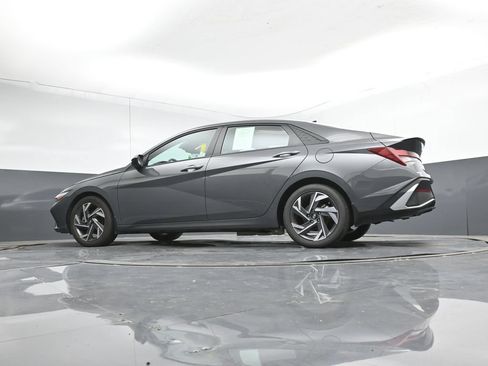Certified 2025 Hyundai Elantra Sport FWD image 42