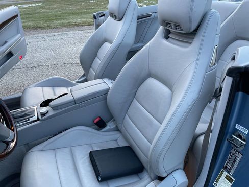 Used 2011 Mercedes-Benz E 350 Cabriolet image 96