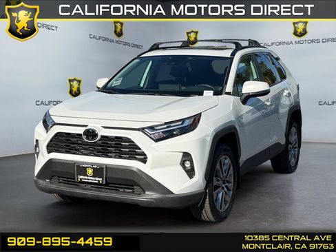 Used 2023 Toyota RAV4 XLE Premium image 1