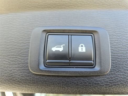 Used 2022 Mitsubishi Outlander SEL image 17