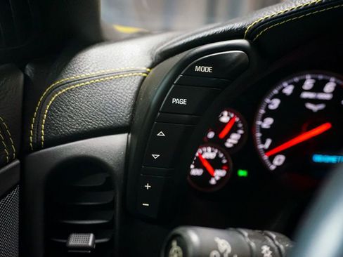 Used 2012 Chevrolet Corvette Grand Sport w/ 4LT Preferred Equipment Group RWD image 27