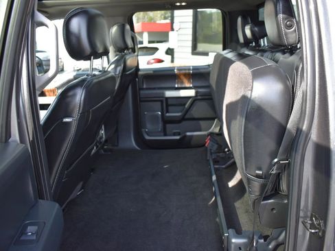 Used 2019 Ford F150 Lariat w/ Equipment Group 502A Luxury AWD/4WD image 15
