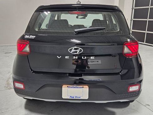 New 2026 Hyundai Venue SE FWD image 9