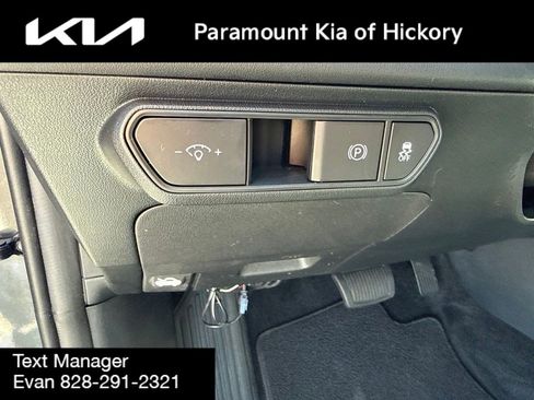 Used 2025 Kia K4 EX FWD image 17