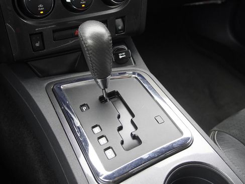 Used 2009 Dodge Challenger SRT8 RWD image 21