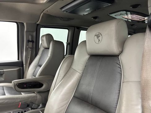 Used 2019 GMC Savana 2500 w/ Enhanced Convenience Package RWD image 20