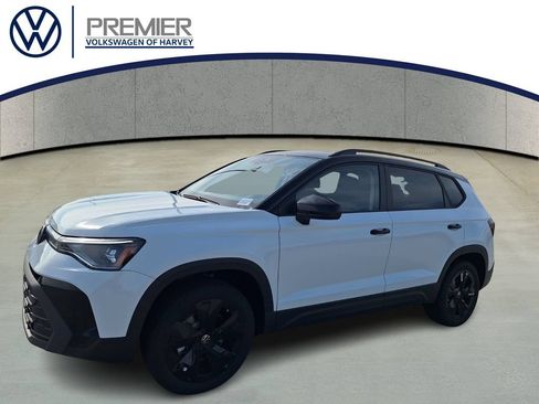 New 2026 Volkswagen Taos SE FWD image 1