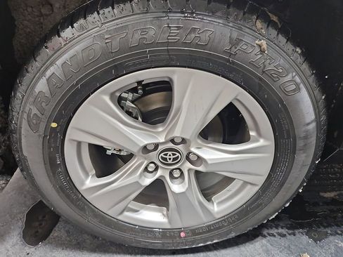 New 2025 Toyota RAV4 XLE image 8