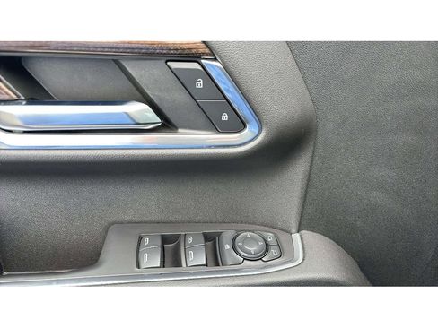 Used 2023 Chevrolet Silverado 1500 LT Trail Boss w/ Convenience Package II image 19