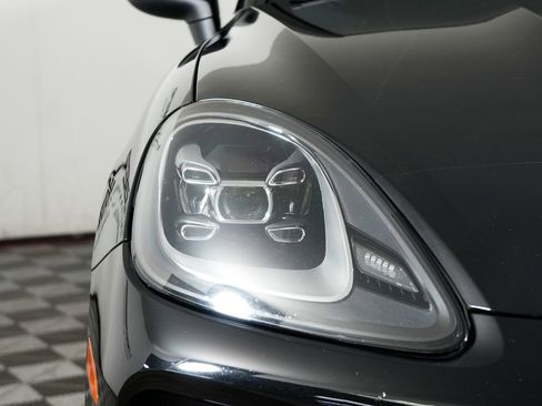 Used 2020 Porsche Cayenne AWD/4WD image 11
