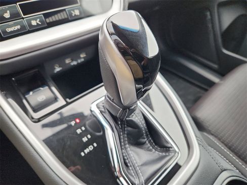 Used 2022 Subaru Outback Premium image 14
