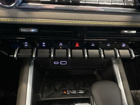 New 2026 Chevrolet Colorado ZR2 w/ Technology Package AWD/4WD image 21