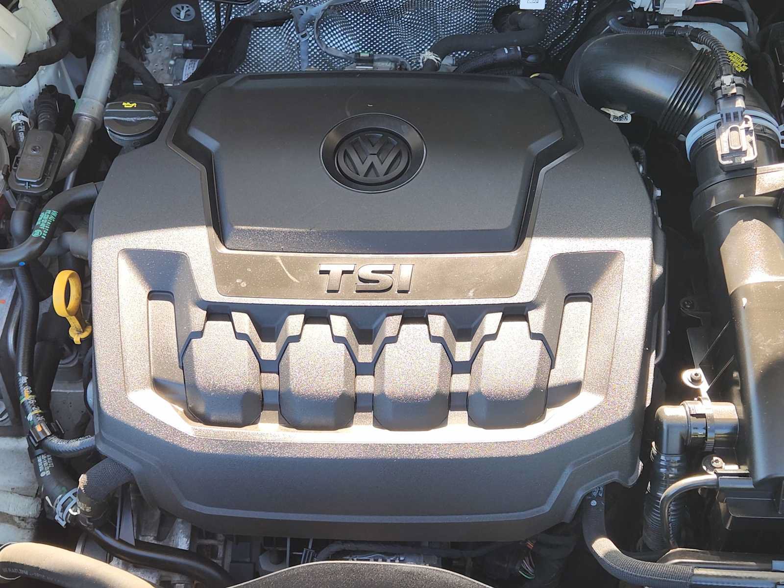 Used 2021 Volkswagen Tiguan SE FWD image 30