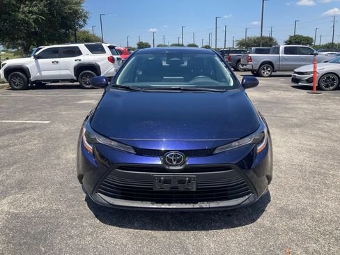 Certified 2025 Toyota Corolla LE FWD image 2
