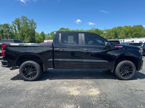 Used 2022 Chevrolet Silverado 1500 Limited Custom Trail Boss AWD/4WD image 2