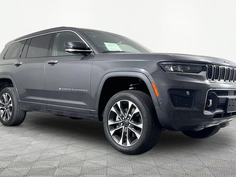 Used 2023 Jeep Grand Cherokee L Overland AWD/4WD image 3