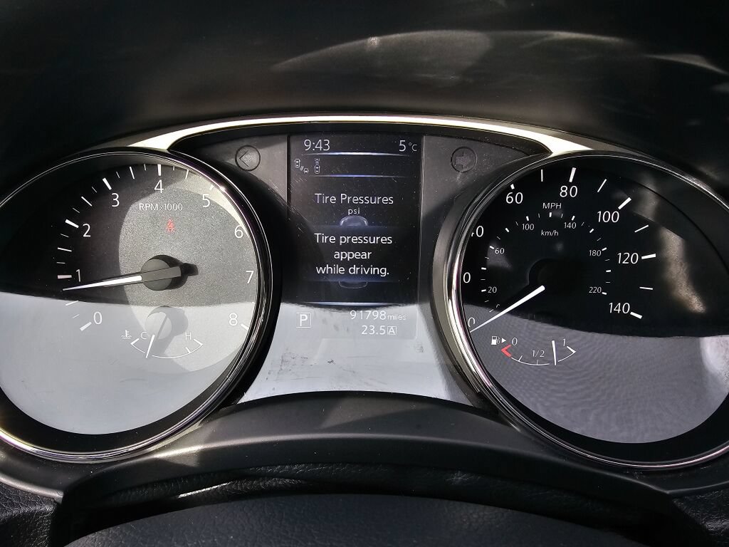 Used 2015 Nissan Rogue SL AWD/4WD image 27