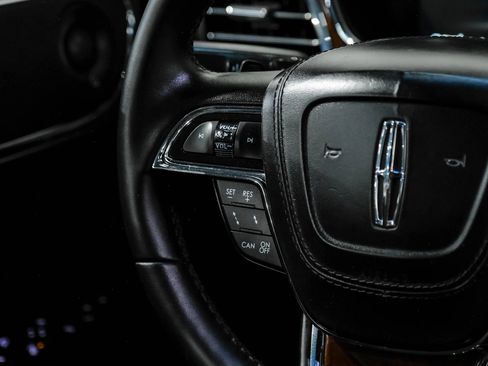 Used 2018 Lincoln Continental Reserve FWD image 22