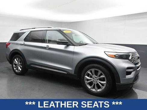 Used 2023 Ford Explorer Limited w/ Equipment Group 301A image 3