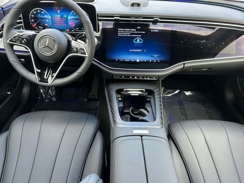 New 2025 Mercedes-Benz E 350 Sedan image 9