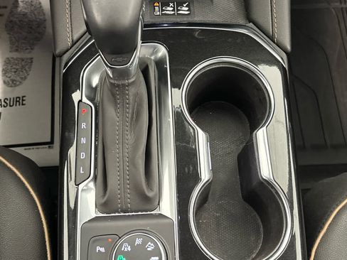 Used 2024 Chevrolet Blazer Premier w/ Enhanced Convenience Package image 30