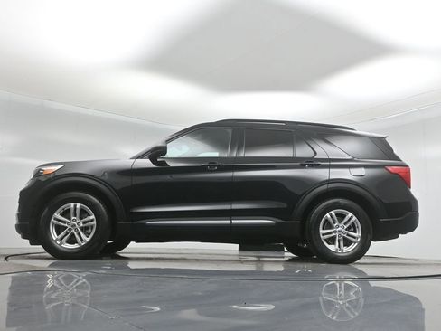 Certified 2022 Ford Explorer XLT image 52