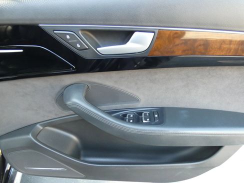 Used 2015 Audi A8 L 4.0T image 46