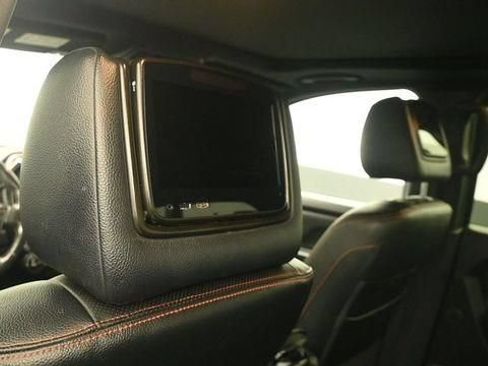 Used 2021 Nissan Titan PRO-4X w/ Pro-4x Convenience Package AWD/4WD image 14