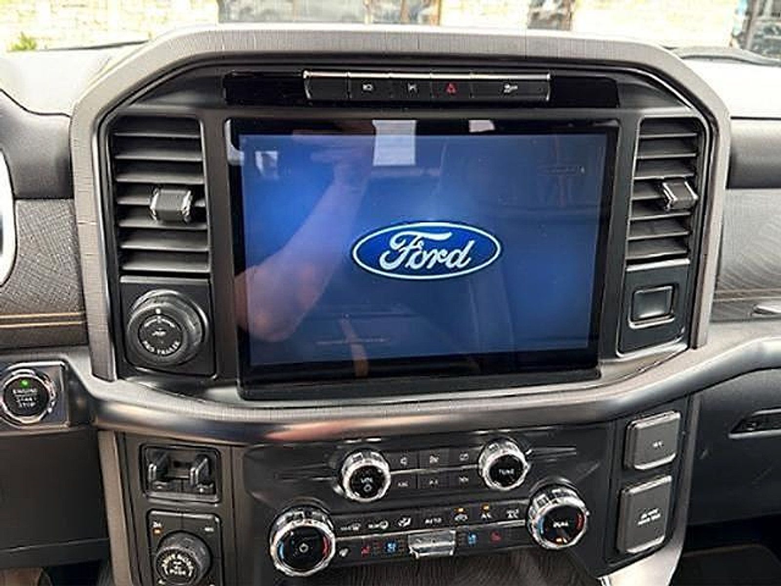 Used 2022 Ford F150 Platinum w/ Equipment Group 701A High AWD/4WD image 15