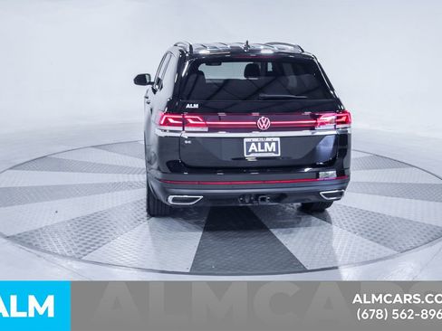 Used 2025 Volkswagen Atlas SE image 8