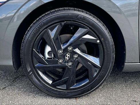 Used 2026 Hyundai Elantra Sport image 7