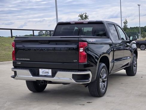 Used 2023 Chevrolet Silverado 1500 LT AWD/4WD image 8